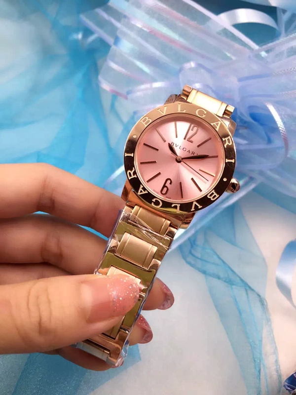 ブルガリ時計正面デザイン